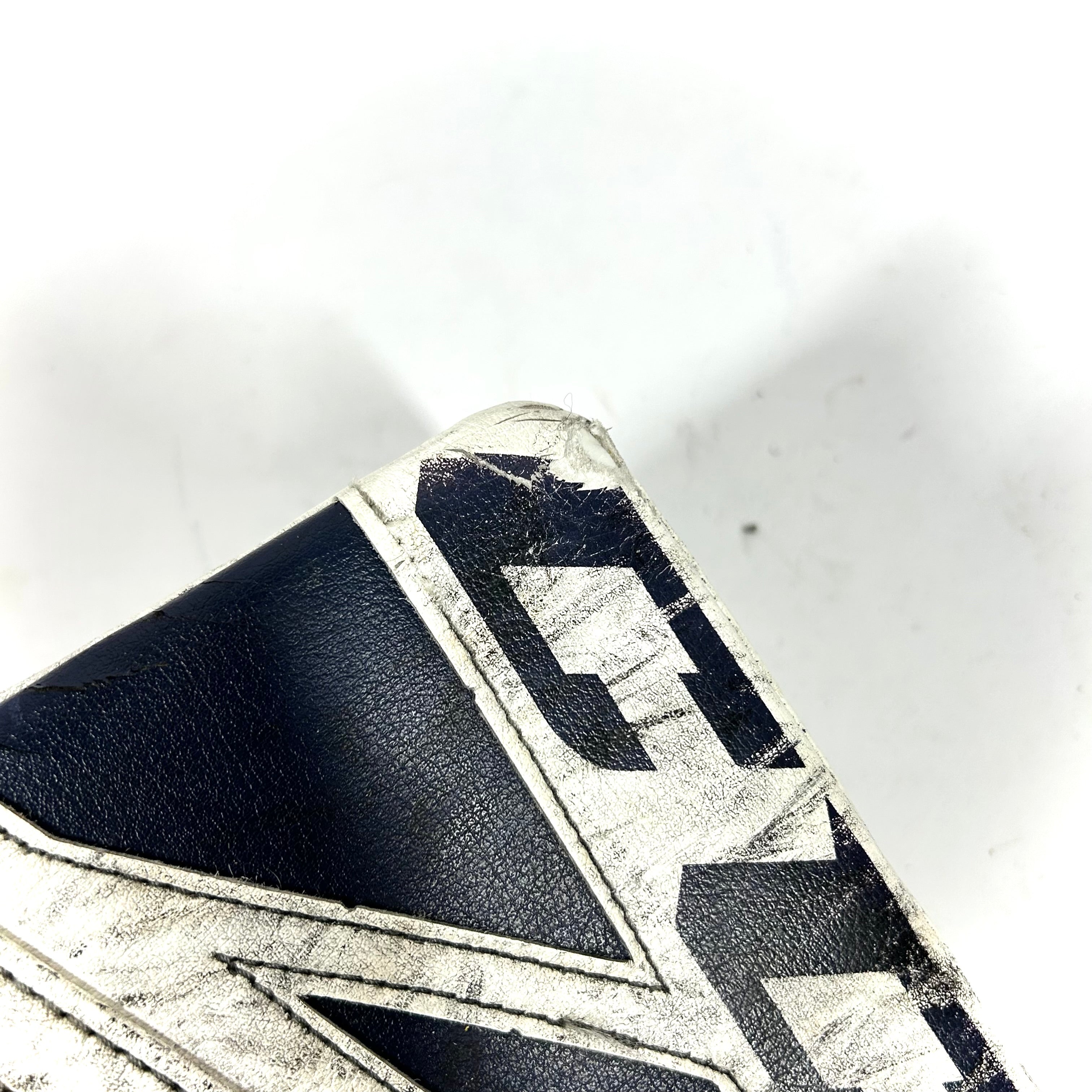 CCM Extreme Flex 4 - Used Goalie Blocker (Red/White/Blue)